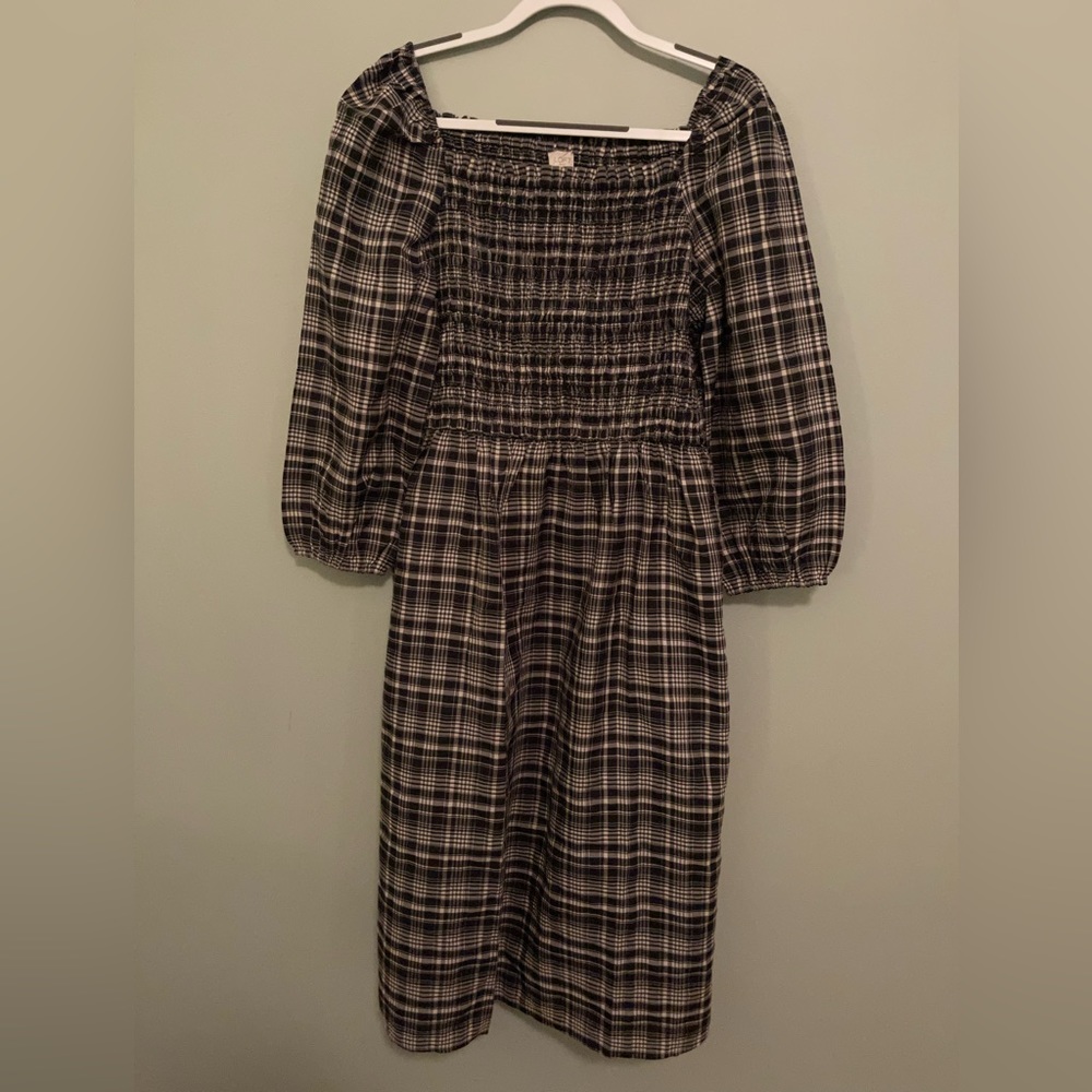 LOFT Outlet, Midi Dress. Size Large. NWT